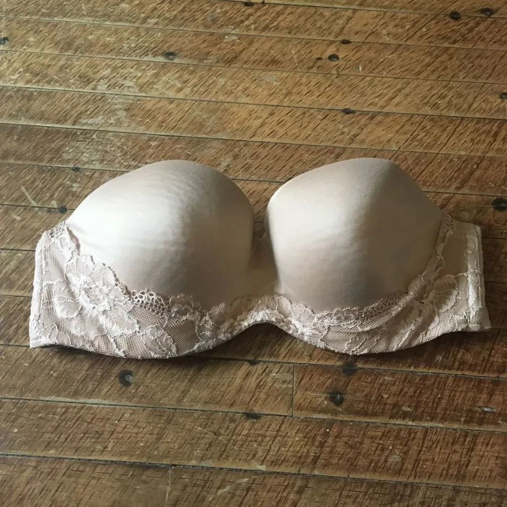 Victoria’s Secret nude lined strapless 34D bra